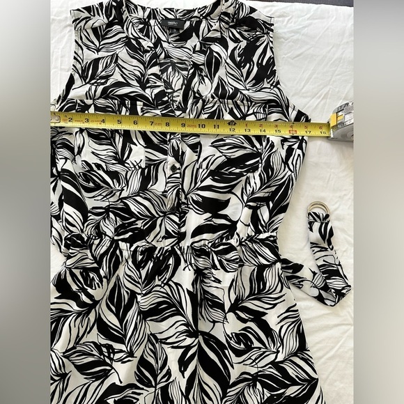 🎉Mossimo Size Small, Sleeveless, Belted - Picture 9 of 13